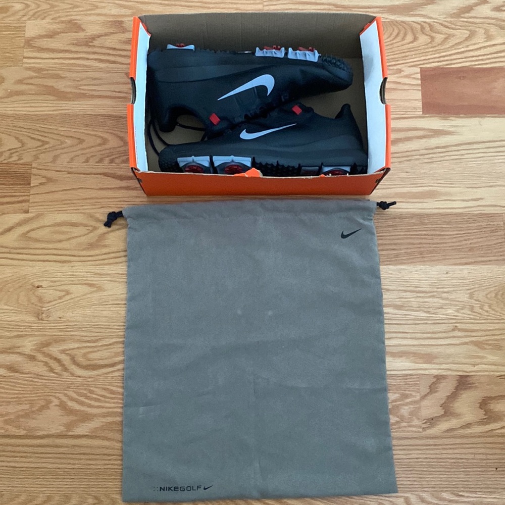 Brand New TW ‘13 Golf Spikes